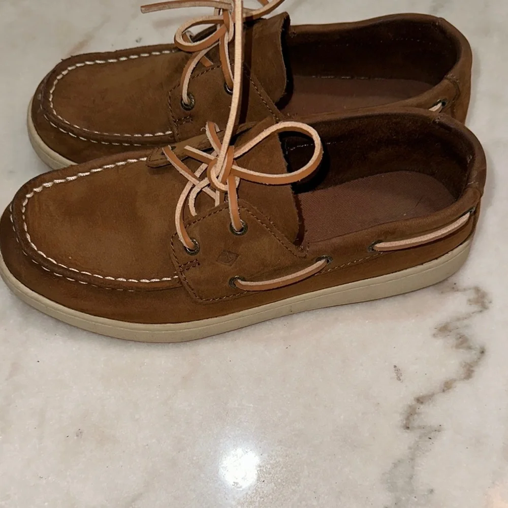 Sperry Brown Leather Boat Shoes Classic‎ Design